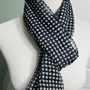 Vintage Handmade Black & White Plaid Scarf – 1990s Style